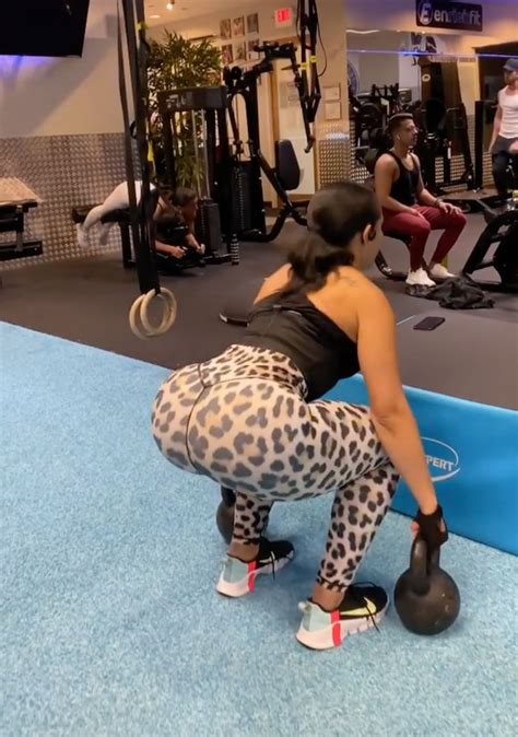 rapper future s ex joie chavis shows off her toned booty in sizzling