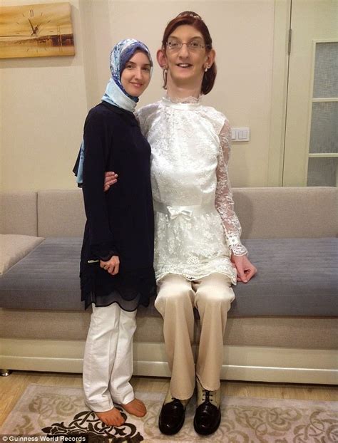 Meet The World’s Tallest Female Teenager At 17yr Over 7