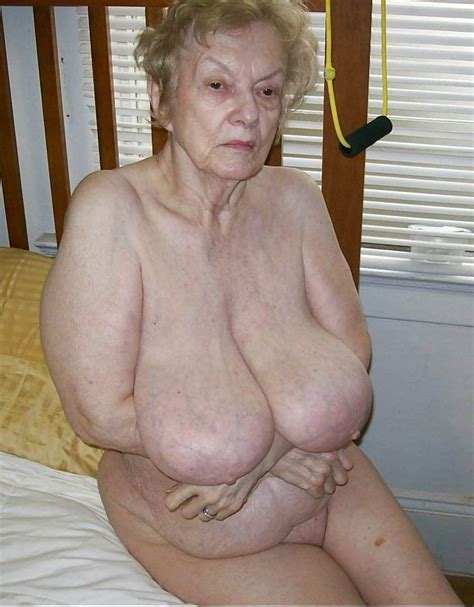 very old amateur grannies posing and in action pichunter