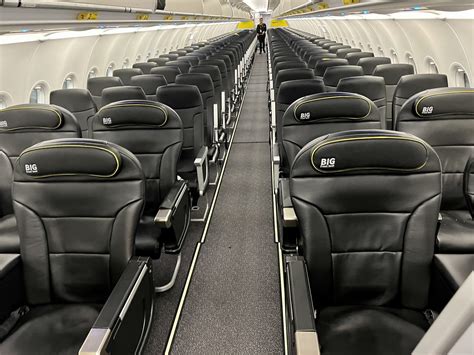 flight review spirit airlines big front seat las tpa  bulkhead seat