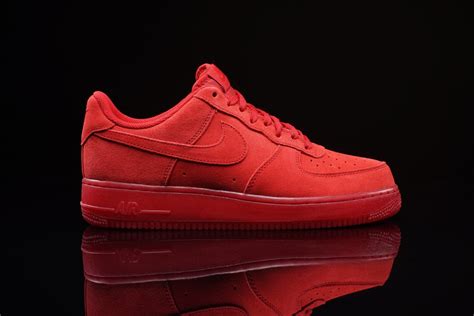 nike air force    lv gym red  released complex