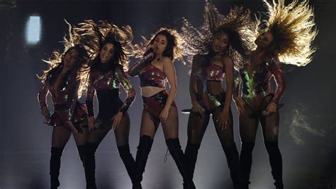 Review Fifth Harmony S 7 27 And Ariana Grande S Dangerous Women