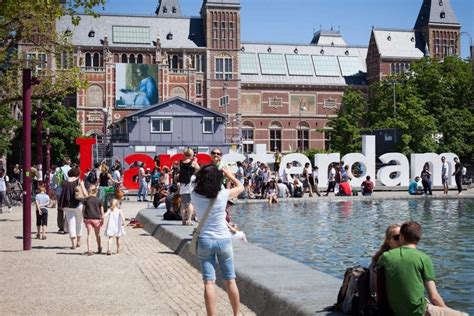 netherlands  continue tourism promotion  media reports