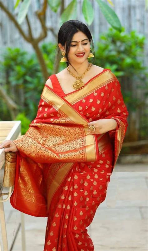 red colore bollywood style designer banarasi silk saree party wear