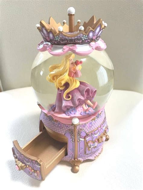 Disney Rapunzel And Pascal Snow Globe Accessory Case Dome