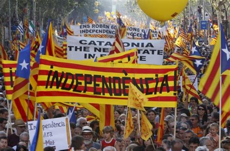 cataluna celebra su  nacional   llamado de los secesionistas al dialogo el litoral