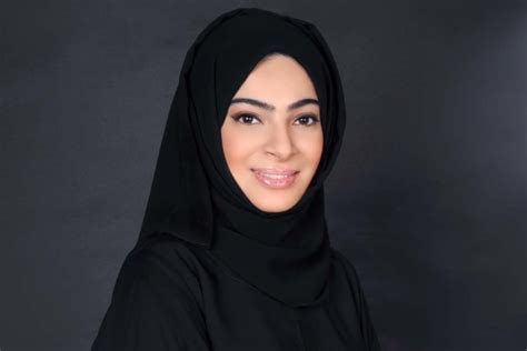 La Jequesa Lubna Primera Mujer Ministra De Emiratos Pasa
