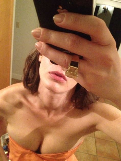 lizzy caplan nudes leaked online will blow your mind 34 pics