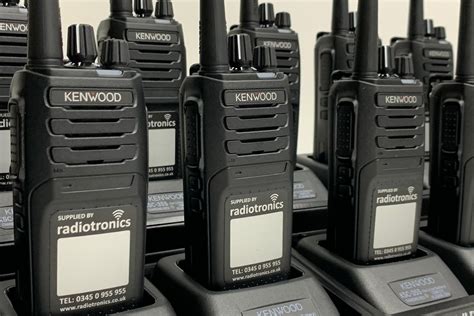 kenwood nx  analog digital capable uhf   radio radiotronics usa