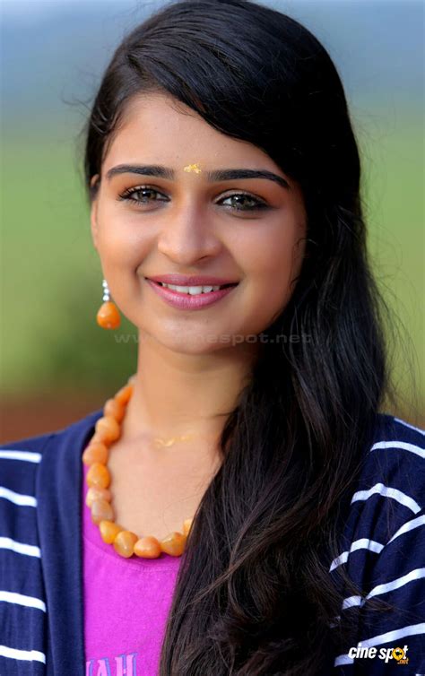 redwine malayalam glamourus swarna mallu south indian malayalam hot actress hot and sexy tamil
