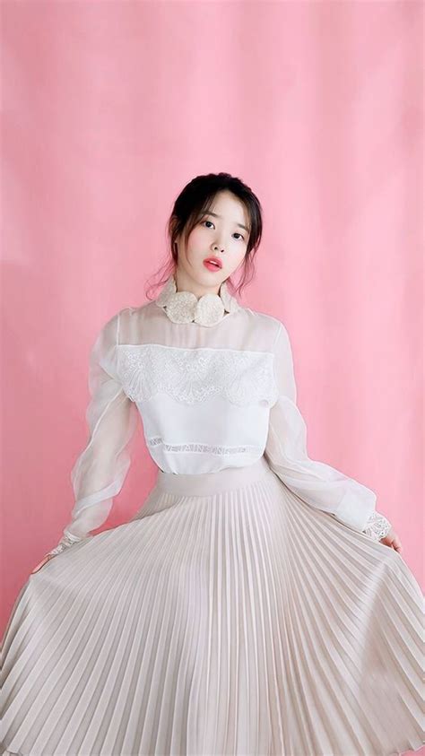 ghim của unemon gallery trên iu princess lee ji eun trong 2020 nữ thần dễ thương thời trang