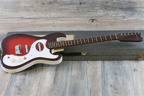 vintage silvertone model  sears catalogue guitar red burst caseamp combo lovies guitars
