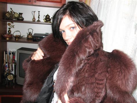 fur coat lovely girl    beautiful fox fur coat