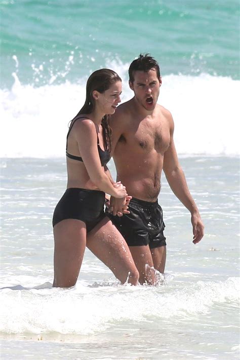 melissa benoist and chris wood at a beach in cancun 03 29 2017 hawtcelebs