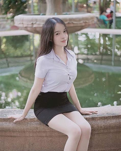 ปักพินโดย angelgabriella ใน thai girls สาวสวย ผู้หญิง สไตล์แฟชั่น