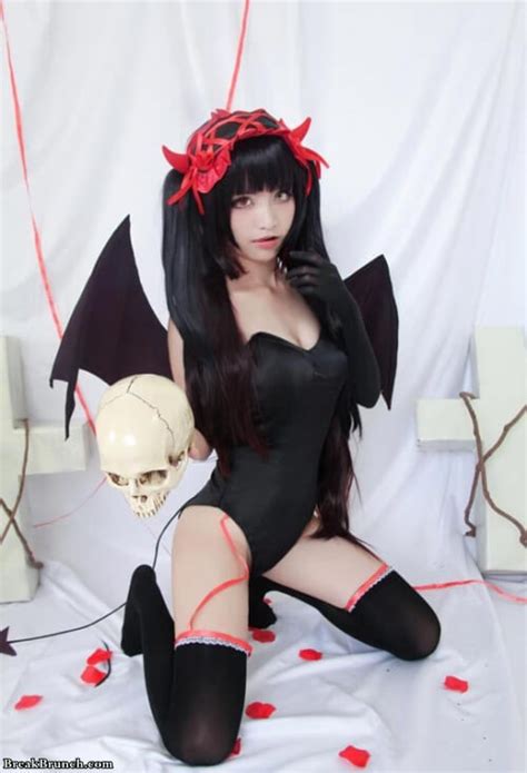 8 Sexy Picture Of Kurumi Tokisaki Cosplay From Date A Live