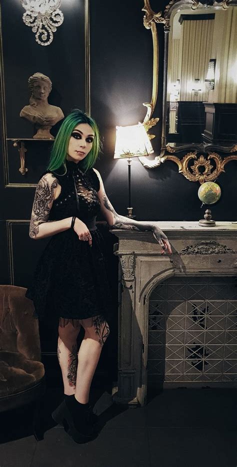 pin on beuty gothic girl