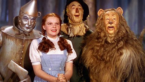wizard  oz   tv bow  years  today