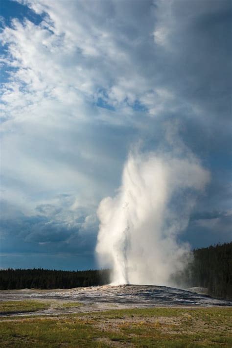 24 hours in yellowstone photo story by grant ordelheide my