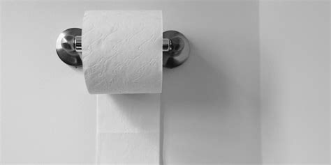 A Woman S Tinder Profile Ignited A Fierce Toilet Paper Debate Sex