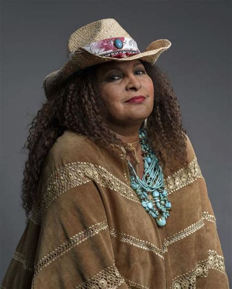 As Pam Grier Celebrates 70 She Finds Peace Off The Grid Movies