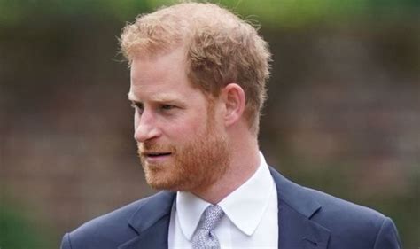 prince harry spent just 20 minutes with royals after diana statue