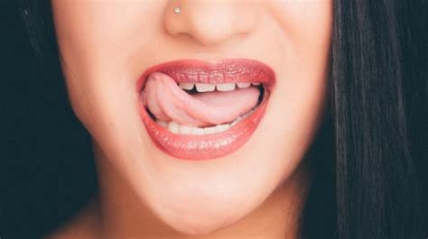 world oral health day 6 ways your tongue is warning you