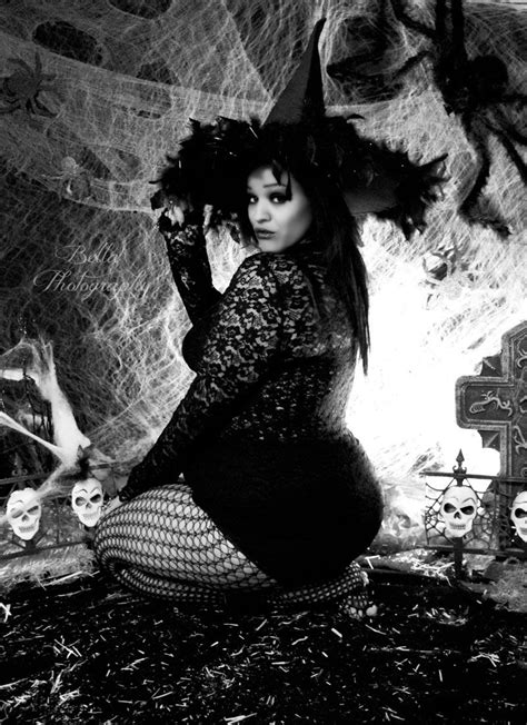 halloween witch halloween photo shoot pinup halloween pinup plus size model curvy model
