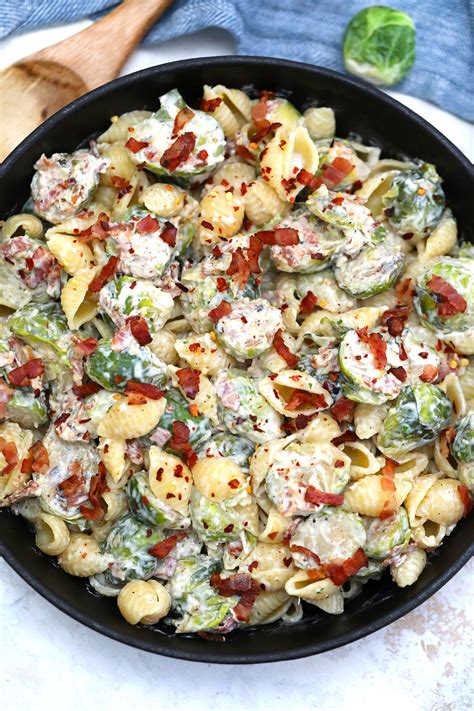 Brussels Sprouts In Alfredo Sauce Pasta 1