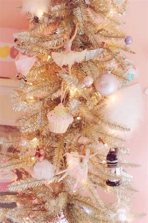 Pinterest ღ Kayla ღ ️ Home For The Holidays ️ Pink