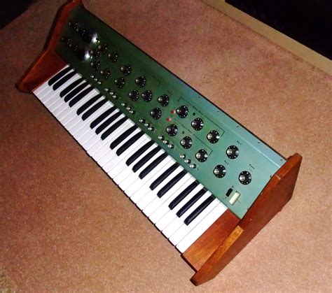 memorymoon vintage analog synthesizer    clear   continue