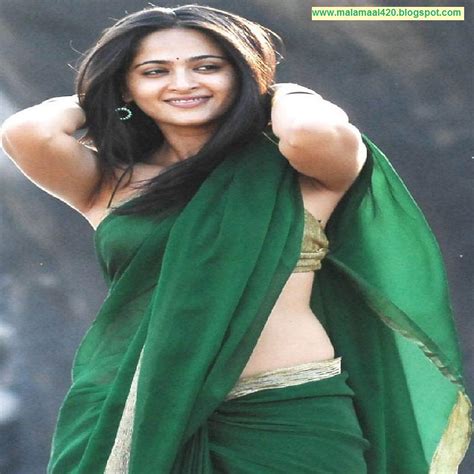 Sexy Bollywood S Actress And Mallu S Anushka Shetty In Green Saree No
