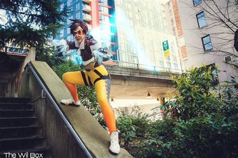 Overwatch Cosplay Will Never Forget The Butt Pose Kotaku