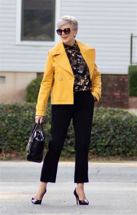 Fall Fashion 2021 For Women Over 50 Photos Ideas From Famous Bloggers