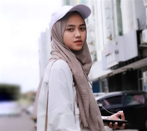 Putri Amalia Rara Kota Cirebon 2022 Dengan Segudang Prestasi Seperti
