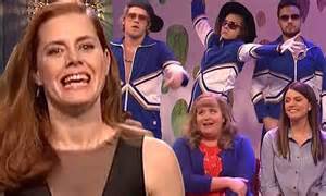 one direction play high school dancers as they join host amy adams for snl skit daily mail online