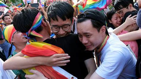 In First For Asia Taiwan Lawmakers Back Same Sex Marriage Daily Times