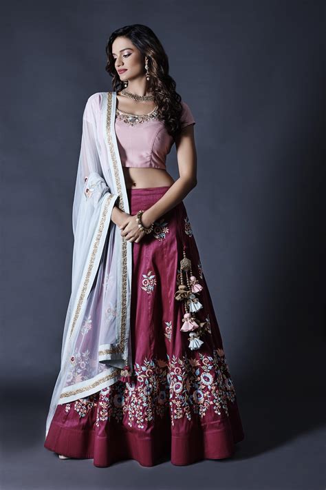 indian bridal wear  nehachavan design studio bridestorycom