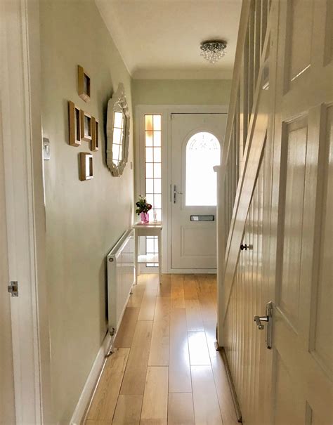 small hallway makeover plans top tips  decorate