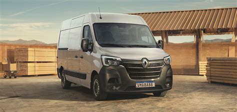 renault master launch  argentina   todays cars