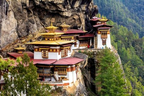 these pretty photos of bhutan will make you want to pack your bags and visit the beautiful country