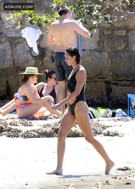 vanessa valladares sexy enjoying a beach date in sydney australia aznude