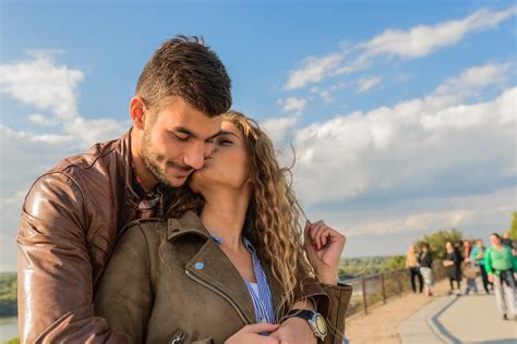 best free dating sites and apps for singles on a budget