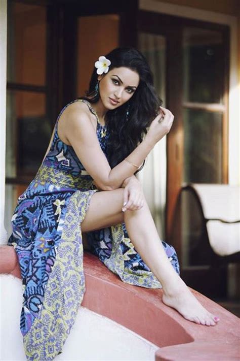 20 Hot And Sizzling Photo S Of Maryam Zakaria Bollywood Item Girl