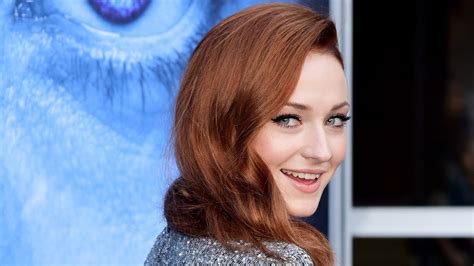 Sophie Turner Wasn T Allowed To Wash Her Hair While