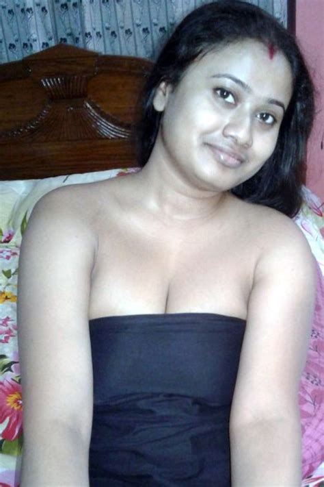 Marathi Bhabhi Beauty Chick Of The Day Hot And Sexy