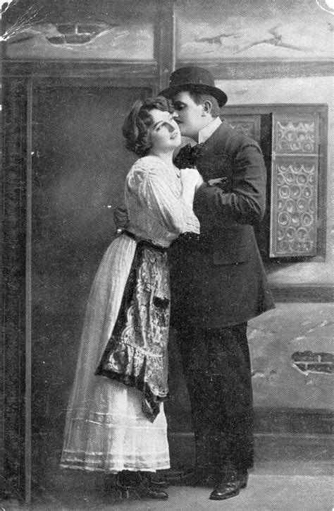 22 cool pics that capture sweet kisses of edwardian couples ~ vintage