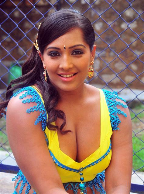 hotest celebs meghna naidu deep cleavage in extremely