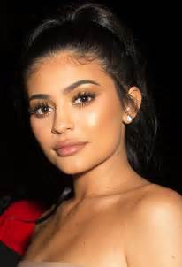 kylie jenner s gold eye makeup — copy her look with her kylie cosmetics line hollywood life