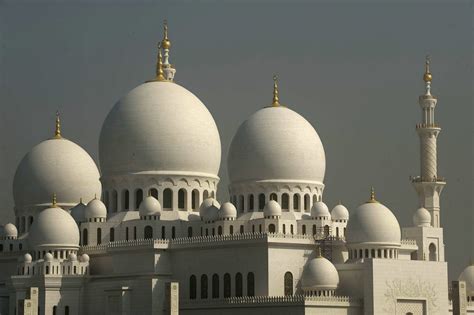 famous sheikh zayed mosque